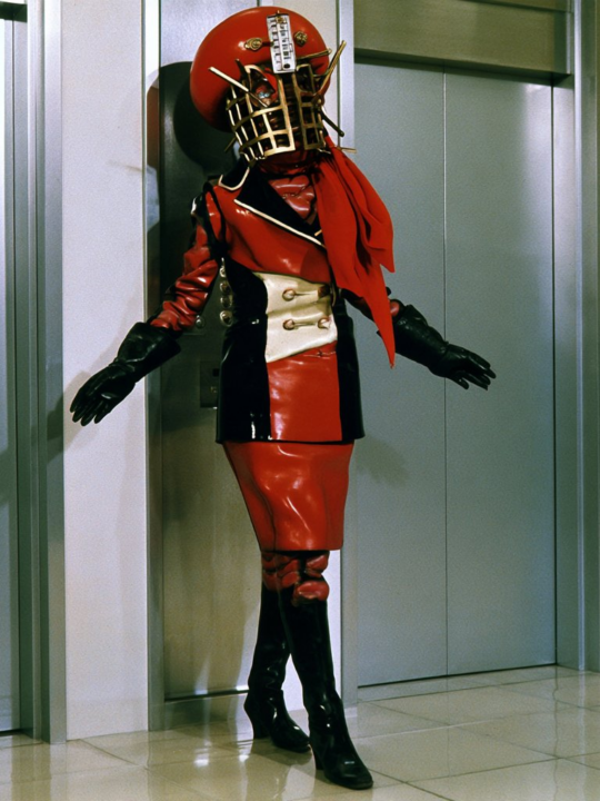 エレベーターガール怪人
